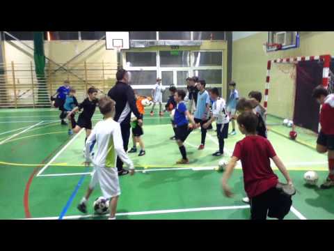 UKS FC Komorów - Rozgrzewka