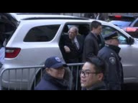 Weinstein arrives at courthouse for jury selection