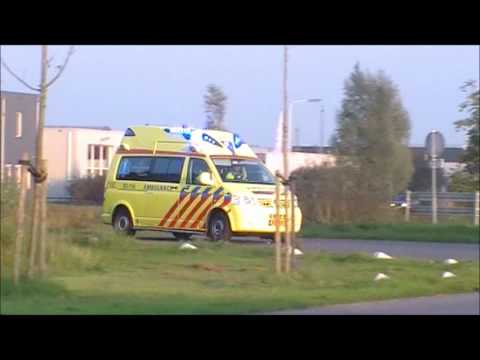 Ambulance 02-116 Buitenpost met spoed onderweg naar de Strobosserweg in Dokkum