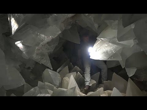 In der Kristallhöhle von Pulpi