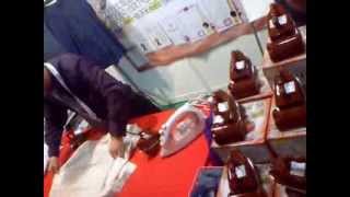 Chinese travel iron demo.