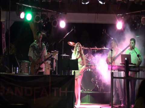 BandFaith - Danca, Bailha, e Vida/Vamos dar as Maos Mix (Live)