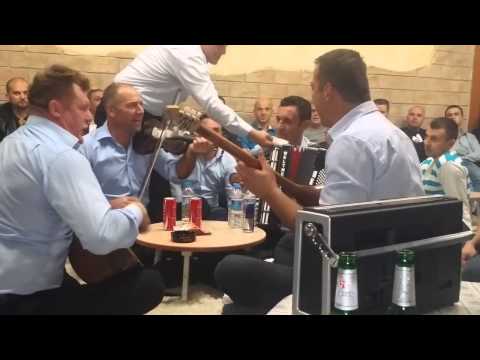 Grupi Zhutat - Kenge per Mustaf Hoxhen