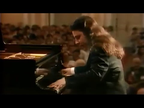 Alexei Sultanov plays Prokofiev - Piano Sonata No. 7 (Moscow, 1998)
