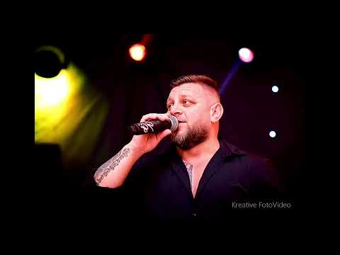 Vasilică Puștiu - Cum s-ă mai simt sărbătorile mamă. (cover) - Live % la %