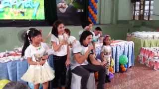 Piolo Pascual sings with &quot;Hawak-Kamay&quot; kids