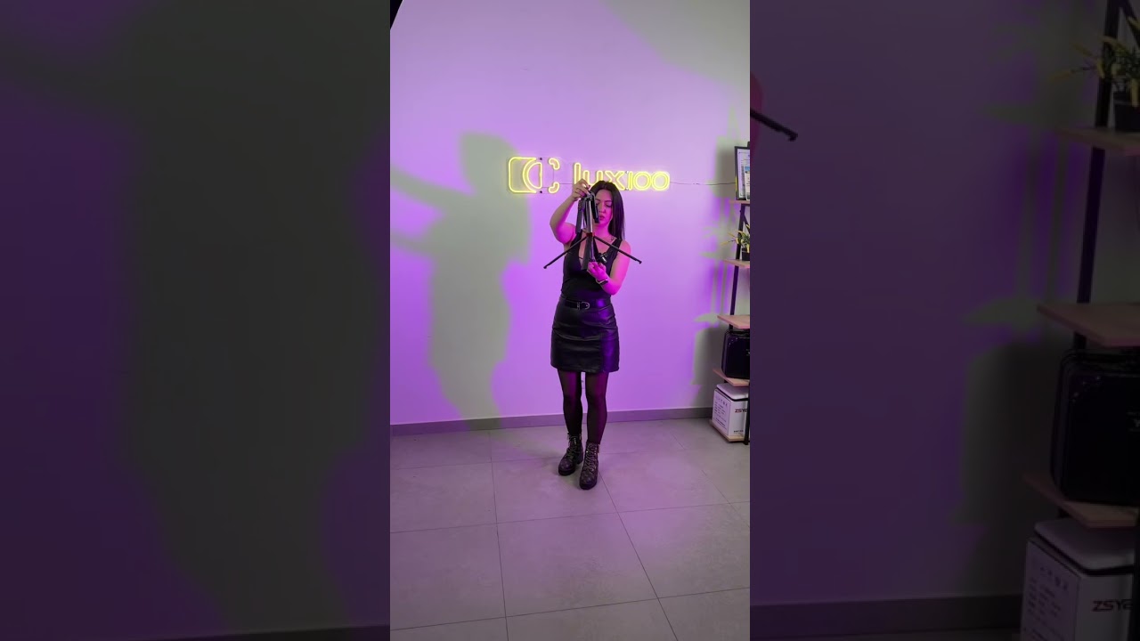 Комплект для SMM Basic: штатив для телефону 185 см на 4 ніжки та мікрофон-петличка HOCO оригінал Lightning/Type-C