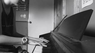 Around U (MUNA) ~ a messy but also chill piano cover