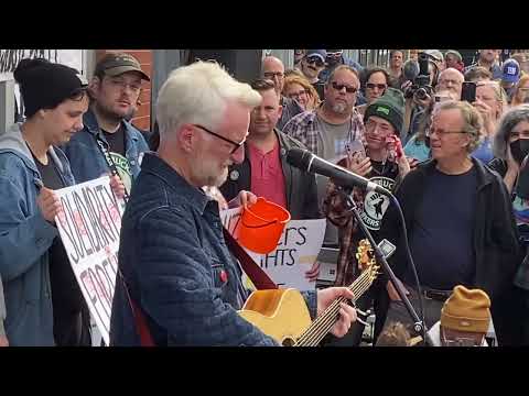 Waiting For The Great Leap Forward - Billy Bragg on the street in Buffalo 10/12/22