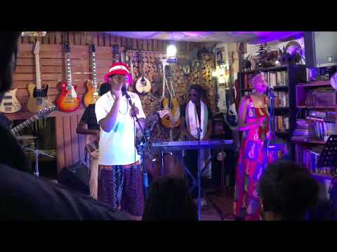 Kaa La Moto Live perfomance