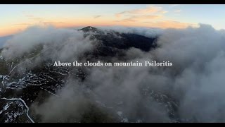 Αbove the clouds in mountain Psiloritis. Πάνω από τα σύννεφα του Ψηλορείτη.