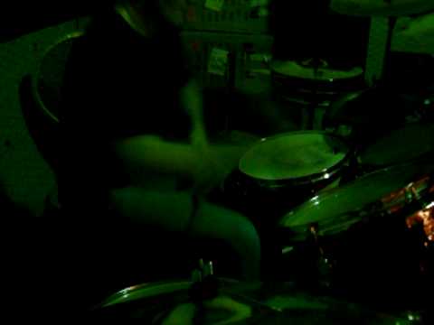 Inura drummer, Scott Sadler, playing 'Serpent' LIVE at Dave's Skatepark show (1/23/09)