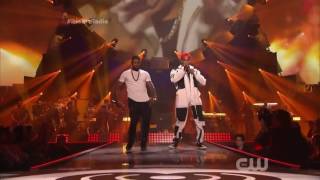 Chris Brown &amp; Usher Preform - New Flame