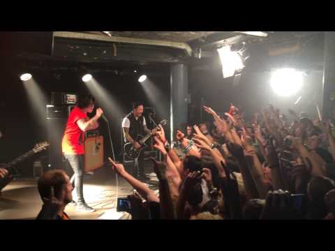 Sleeping With Sirens - Kick Me (Live @ London Underworld 21.08.2014)