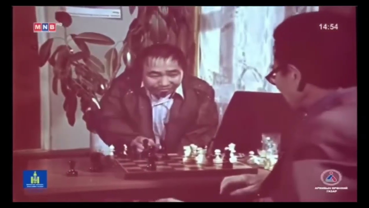 Өнөр бүл МУСК ( Монгол киноны сэтгэлд хоногшсон хэсгүүдээс)