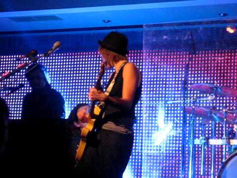 Aneta Langerová - Pokušení - Křest CD Jsem 2009