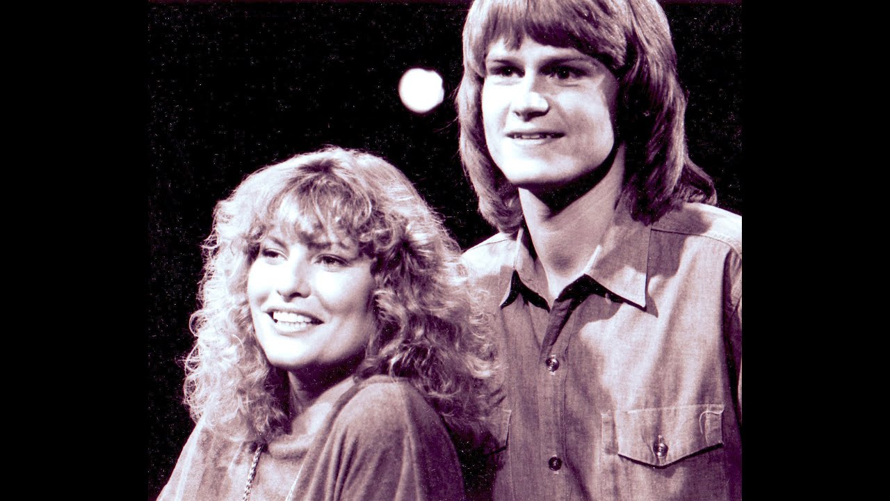 Lisa Hartt & Ted Gardestad- Old Time Movie