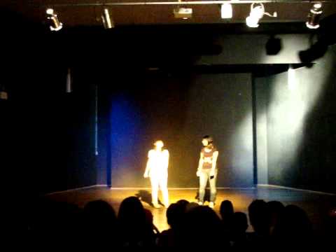 Ai no Uta - Rafaela Castelo e June Harada (Show de Talentos Albino César 2011).MPG