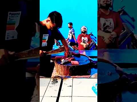 Abang Dandi Slicing Fresh tuna looked so easy #shorts #fishcutting_skills