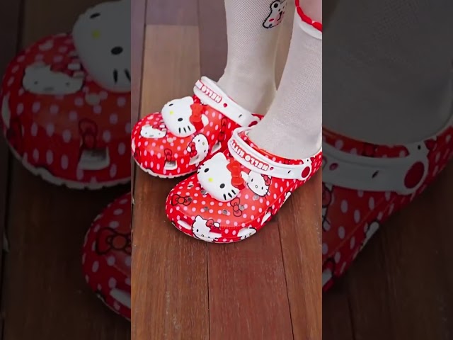 Vídeo relacionado con Chanclas Pala EVA Hello Kitty para Niño y Niña - Zuecos Hello Kitty Infantiles para Playa, Piscina, Ligeras y Antideslizantes, Sandalias Suaves, Resistentes, Verano