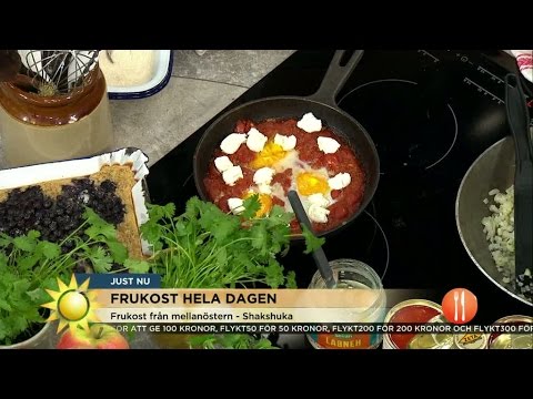 Liselotte Forslin lagar shakshuka - Nyhetsmorgon (TV4)