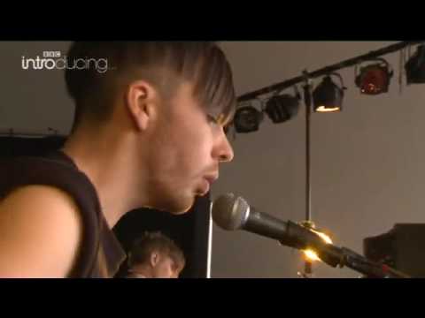 BBC Introducing: Minnaars - Are Lovers (Reading & Leeds 2009)