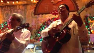 Trios de Mi Tierra, San Antonio, Texas, Me voy pal pueblo