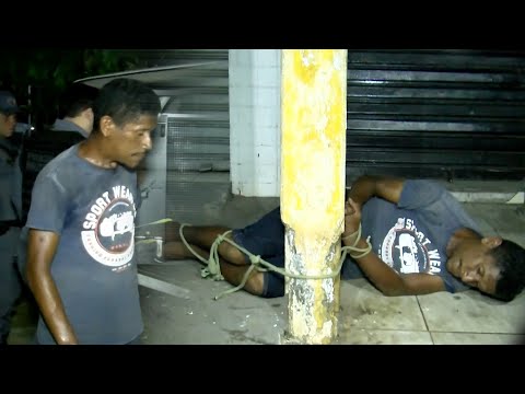 APÓS COMETER FURTO HOMEM É AGARRADO E AMARRADO EM POSTE NO CENTRO DE BACABAL 100923
