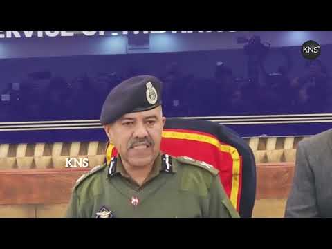 DGP J&K #NalinPrabhat​ adresses the Media at PCR Kashmir regarding Nowgam I...