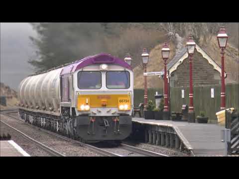 66734 Platinum Jubilee, Castle Cement Returns to the S&C with loaded tanks heading North 18/03/20