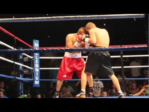 amazing slugfest - Alexis Hernandez vs Pedro Martinez