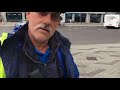 Eric Alblas met de geraapte lachgaspatronen