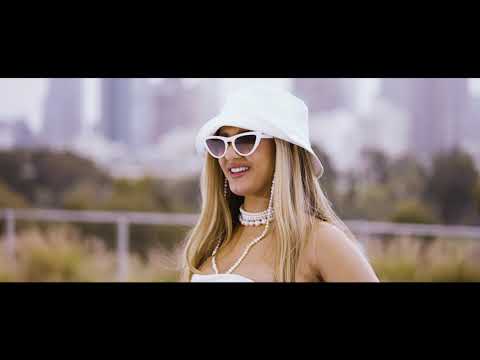 Video thumbnail for Higa’anu Habanot - הגענו הבנות