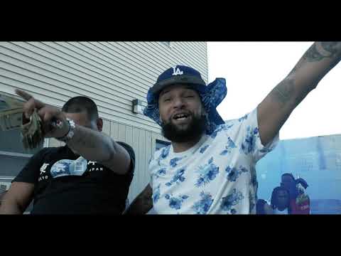 Splashh Izzy - With it ( Official Music Video )