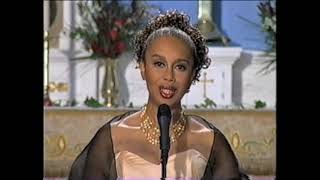 Jeri Brown – Quartet Plus Four at Christmas – "Silent Night"