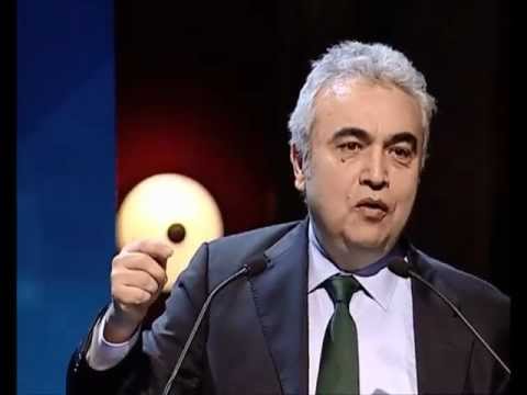 On recent changes in the global energy market (2013)