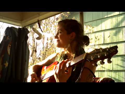 Annie O'Neill sings "count your blessings"