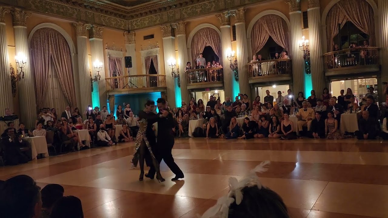 Argentine tango: Javier Rodriguez & Moira Castellano - Del Tiempo Guapo