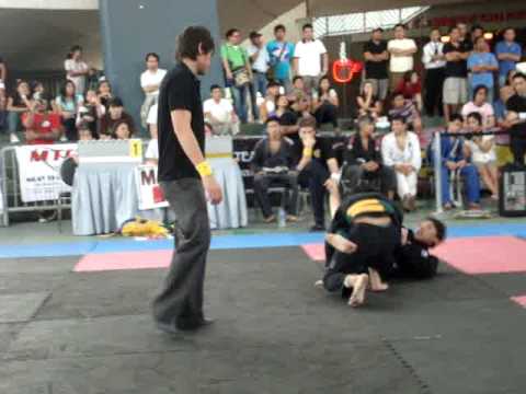 Jr Santos (Atos VPF) vs Gregori Grecia (Grecia Fight Club).MPG