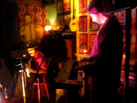 Drip drip dry man - café Polka - Wevelgem - Belgium