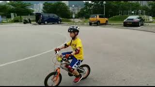 Congratulations! He can do it in 1st lesson!