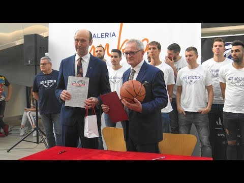 Prezentacja zespołu AZS Koszalin w sezonie 2018/2019. Podpisanie umowy w Galerii Emka Koszalin.