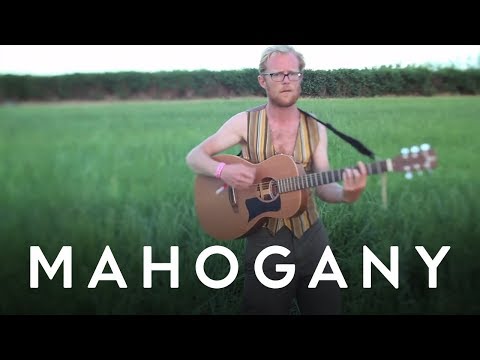 Cocos Lovers - Over The Hill | Mahogany Session