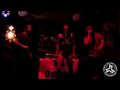 Fly Katanah & Wasko - Peligro (Directo Kingston Station) 2013