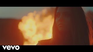 Kiki Rowe - Trust Issues (Official Video)