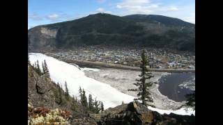 preview picture of video 'Yukon River Breakup 2011-05-06 Timelapse'