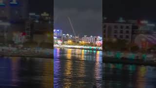 용다리에서 보는 다낭 리버 크루져