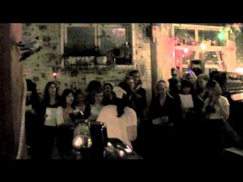 Slynkören "(I've Had) The Time of My Life" @ Truckstop Alaska