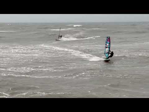 Oisin and Dave Rush North Beach 4k 18/12/2022