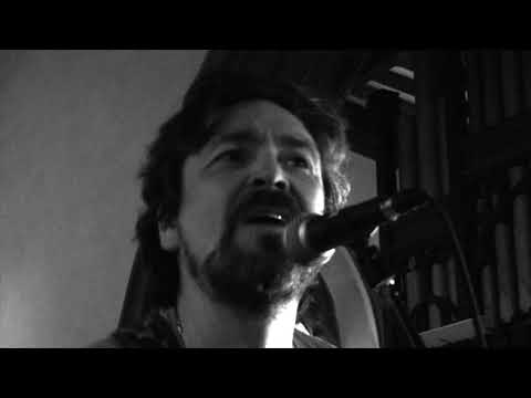 'Cheap and Shapeless Dress' (Official Video) - Pete Gow